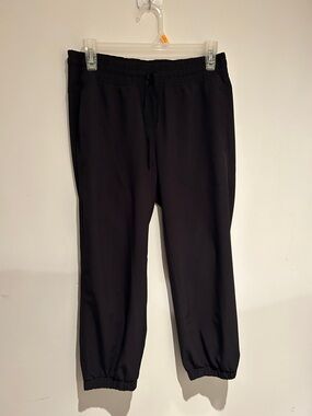 Black Elastic-Waist active capri Pants